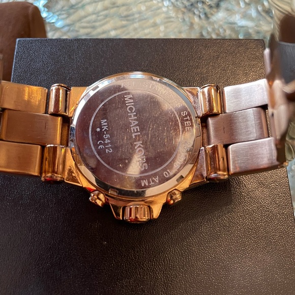 Michael Kors Dylan Rose Gold Dial Rose Gold Steel Strap Watch For Women - MK5412 - Picture 5 of 6